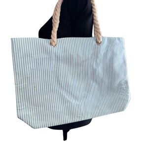 Seersucker Striped Blue and White Tote Bag NWOT Womens Shoulder Bag